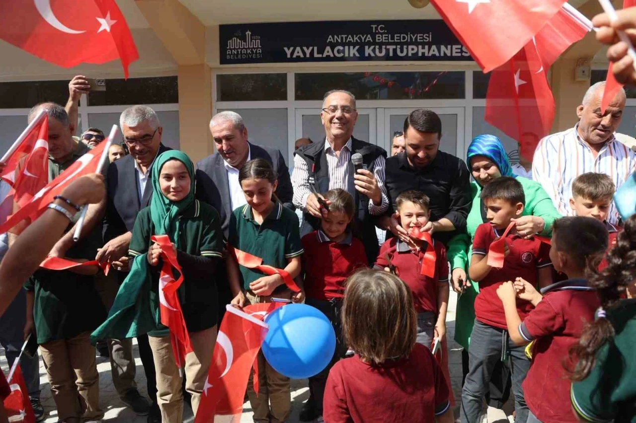 Antakya Belediyesi, Yaylacık Mahallesi’nde açtığı kütüphaneyle çocukları kitapla buluşturdu
