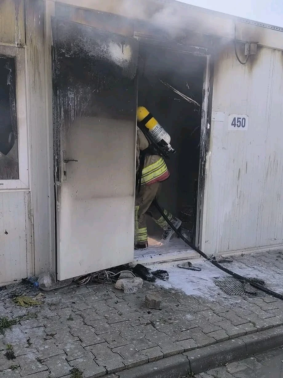 Antakya’da konteyner yangını
