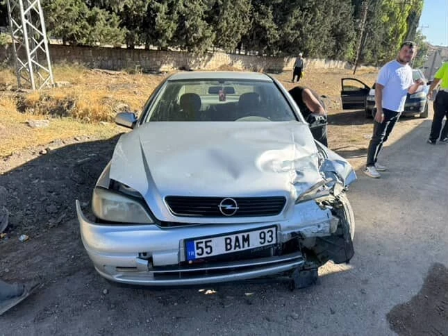 Antakya’da trafik kazası: 2 yaralı

