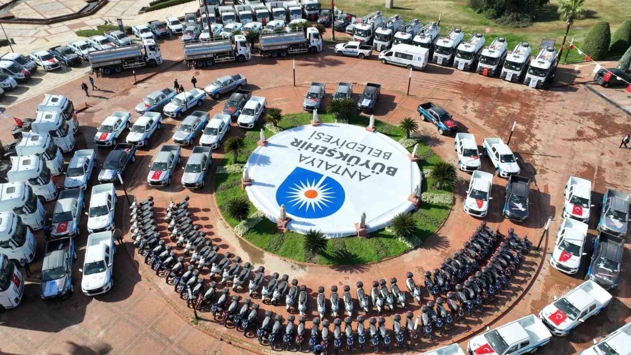 Antalya B&uuml;y&uuml;kşehir Belediyesi ara&ccedil; filosunu g&uuml;&ccedil;lendirdi
