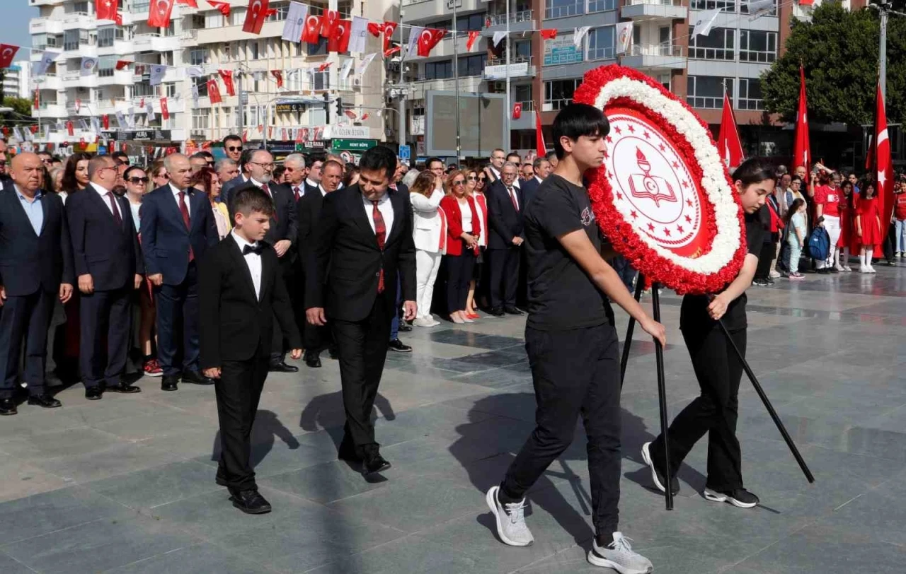 Antalya’da 23 Nisan Ulusal Egemenlik ve Çocuk Bayramı kutlamaları

