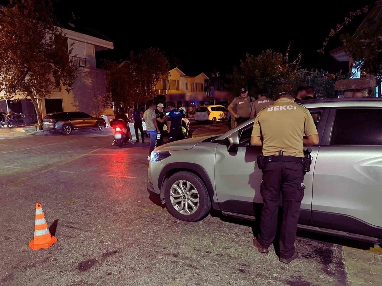 Antalya’da ‘Huzurlu Sahiller’ uygulamasında 60 bin 311 şahıs, 17 bin 955 araç sorgulandı
