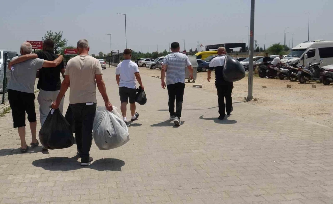 Antalya’da infaz düzenlemesiyle tahliyeler başladı, bayram sevinci ikiye katlandı
