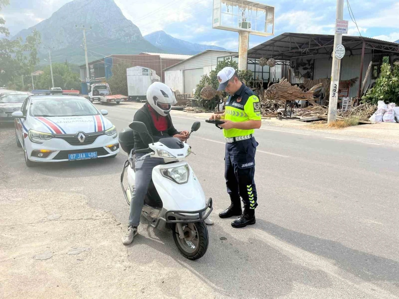 Antalya’da jandarmadan şok motosiklet denetimi
