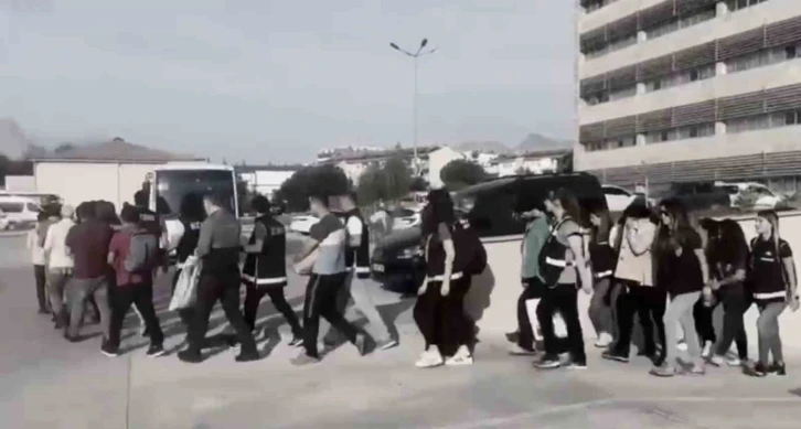 Antalya&rsquo;da medikal malzeme operasyonu: 3 tutuklama
