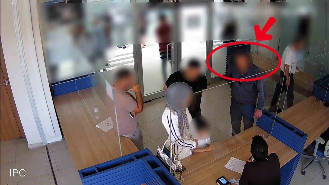 Antalya&rsquo;da sahte kimlikle gayrimenkul dolandırıcılığı yapan 3 kişi tutuklandı
