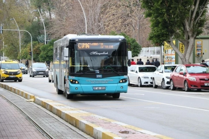 Antalya’da ulaşım ücretine yüzde 33 zam geldi
