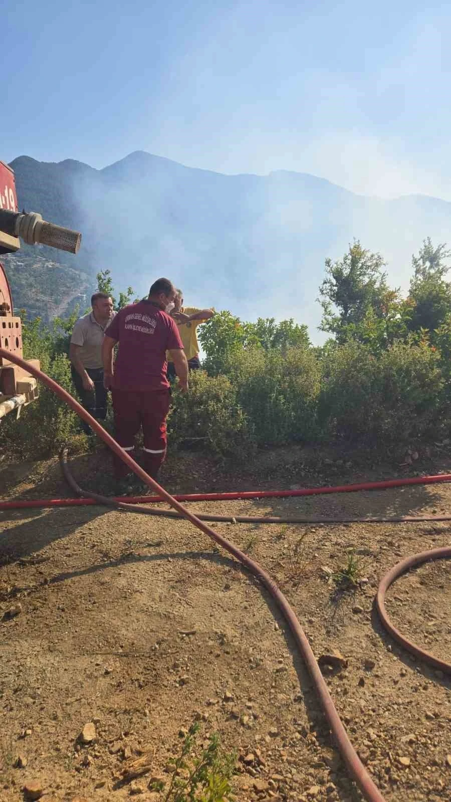 Antalya’daki 2 orman yangınından 1’i kontrol altına alındı
