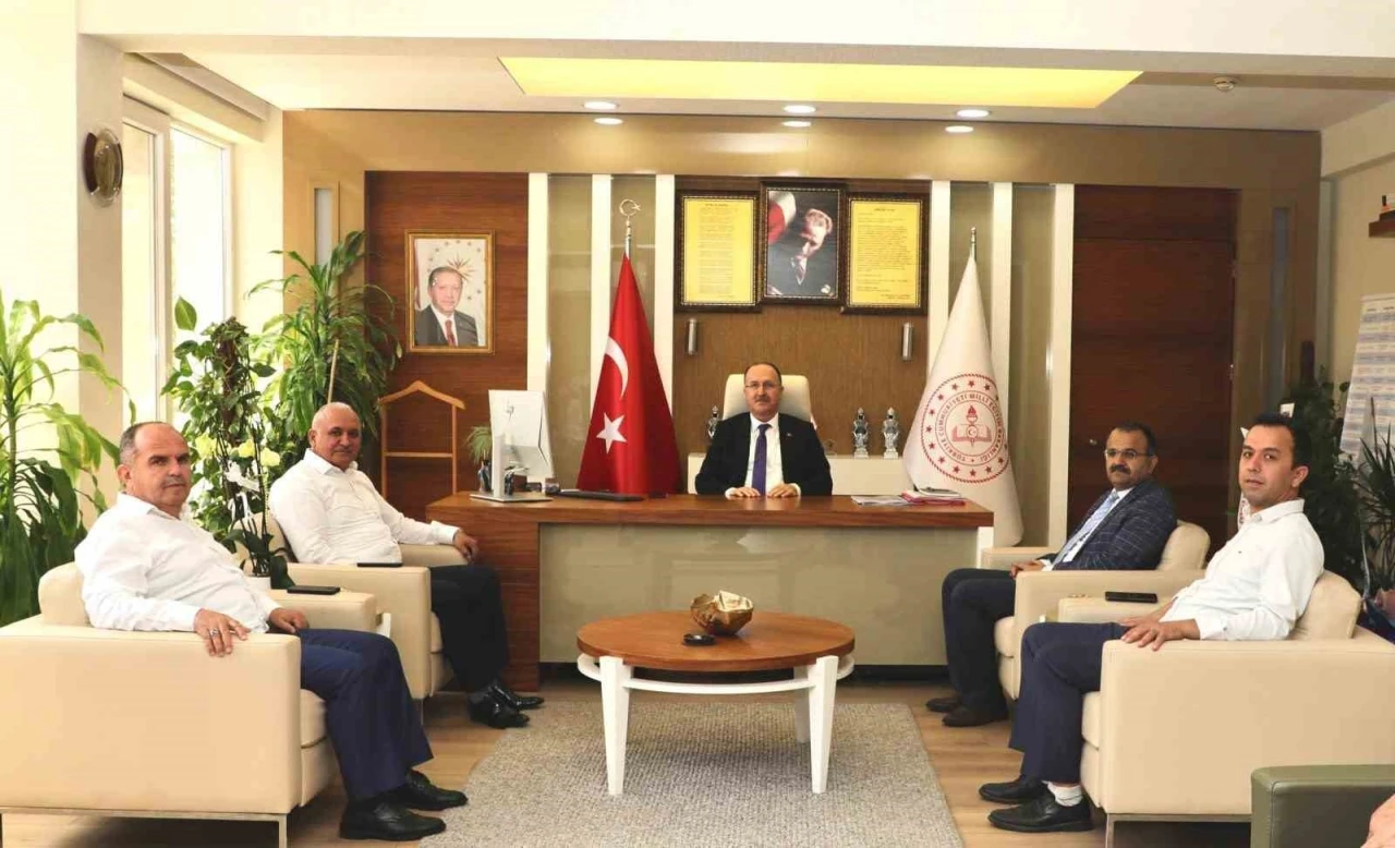 Antalya İl Milli Eğitim Müdürü Eriş: &quot;Birlikte üreten, birlikte düşünen ve birlikte başaran bir maarif camiası inşa edeceğiz&quot;
