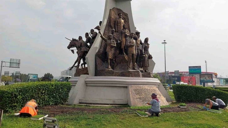 Antalya yazlık çiçeklerle rengarenk olacak
