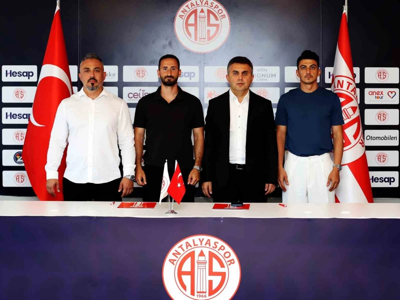 Antalyaspor&rsquo;da Soner Dikmen ve Erdoğan Yeşilyurt, 2 yıllık s&ouml;zleşme imzaladı
