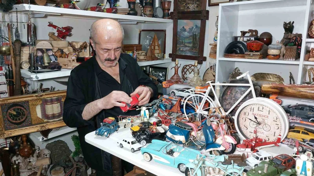 Antikaya tutkusu 4 odalı dükkanı doldurdu: &quot;Bu bir aşk, bu bir tutku&quot;
