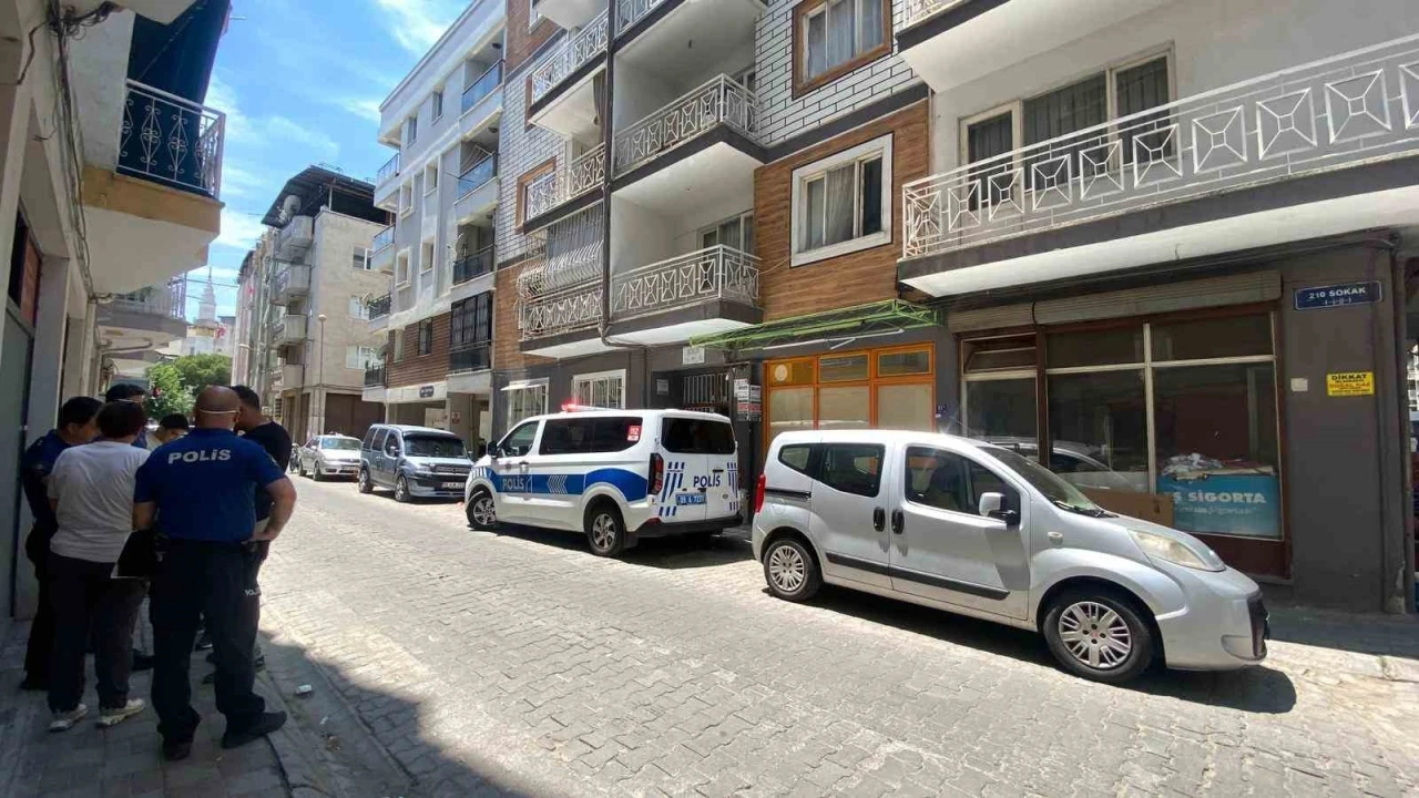 Apartmanı saran k&ouml;t&uuml; kokunun sebebi ceset &ccedil;ıktı
