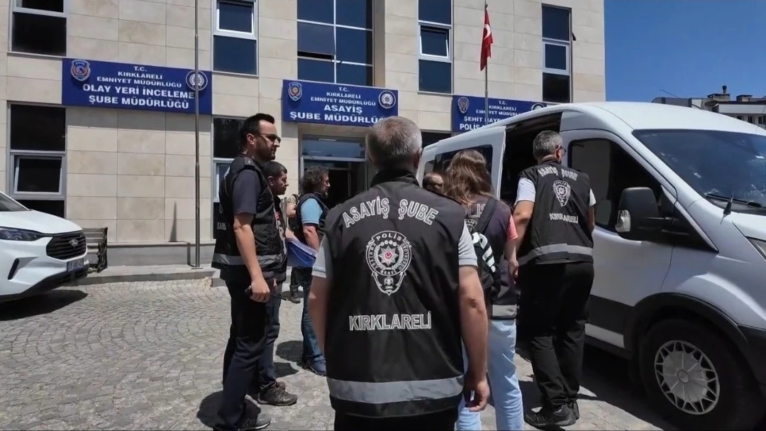 Ara&ccedil;ların şase numaralarını değiştirip piyasaya s&uuml;ren &ouml;rg&uuml;te operasyon: 42 g&ouml;zaltı
