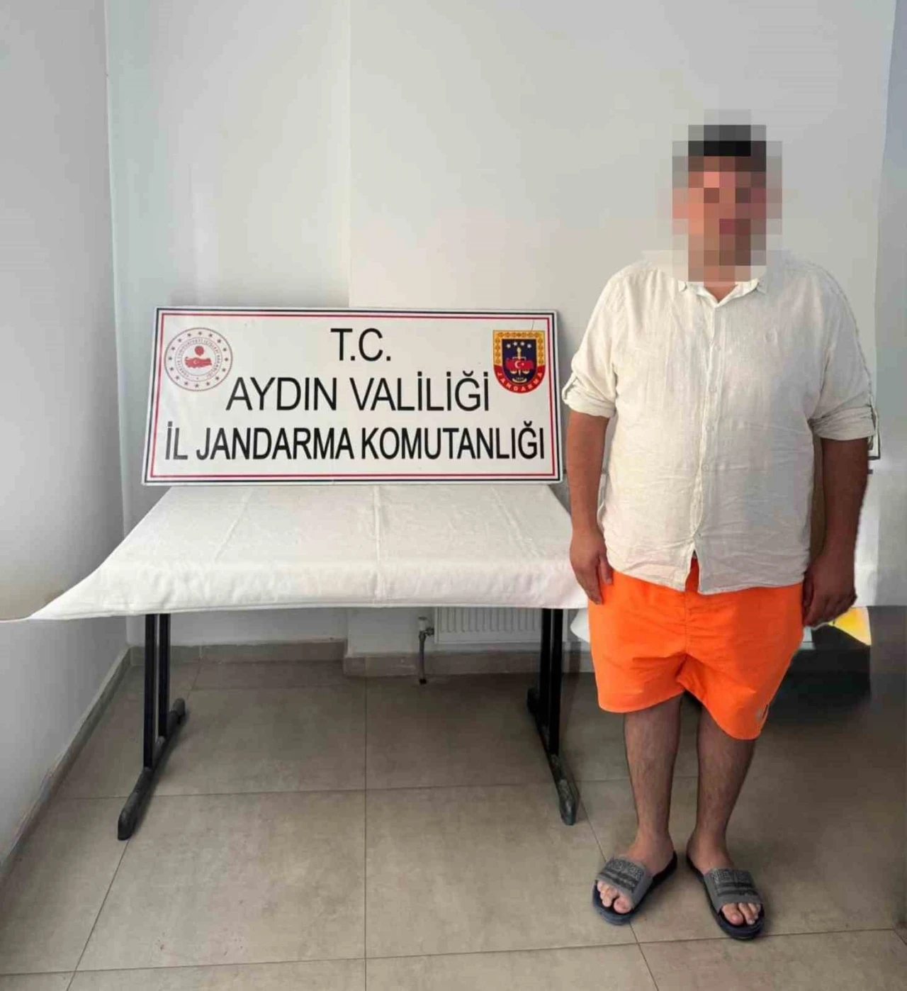 Araçtan patlayıcı madde atan şahsa para cezası
