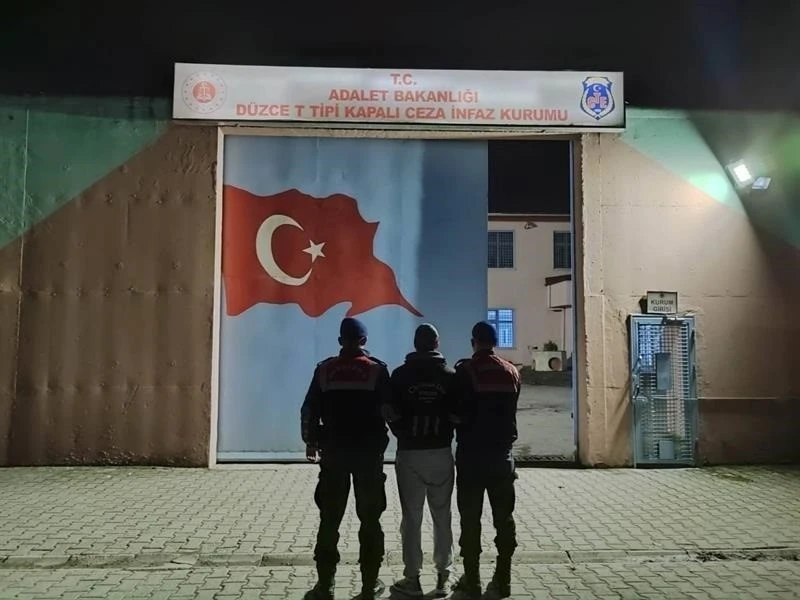 Aranan 10 kişi jandarma tarafından yakalandı
