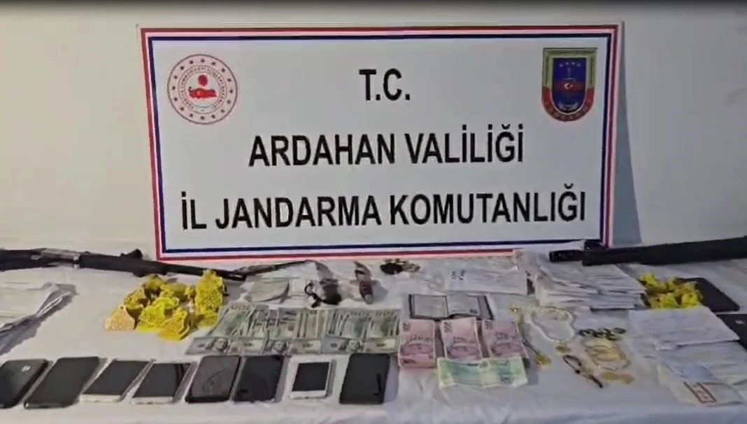 Ardahan’da 20 milyon liralık nitelikli dolandırıcılık operasyonu
