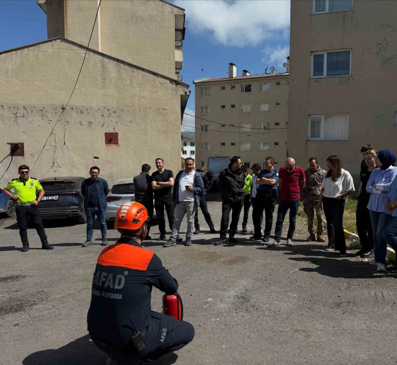 Ardahan&rsquo;da Emniyet personeline &rsquo;afet farkındalık eğitimi&rsquo; verildi

