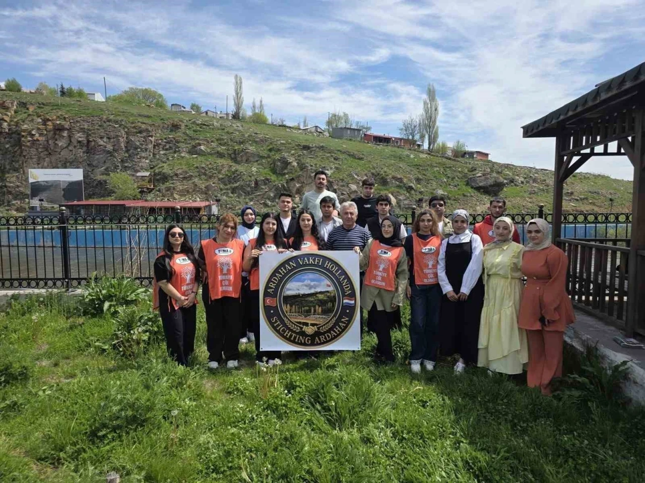 Ardahan&rsquo;da fidanlar toprakla buluşuyor
