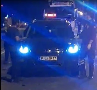 Ardahan’da iki otomobil çarpıştı: 3 yaralı
