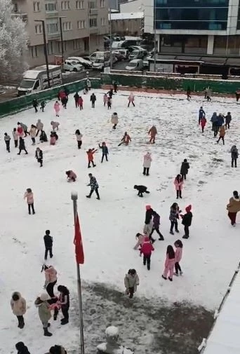 Ardahan&rsquo;da taşımalı eğitime kar engeli
