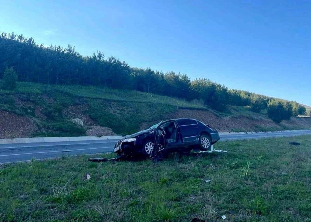 Ardahan-G&ouml;le karayolunda trafik kazası; 1 &ouml;l&uuml;
