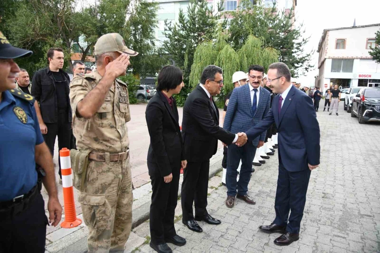 Ardahan Valisi Yamlı g&ouml;revine başladı
