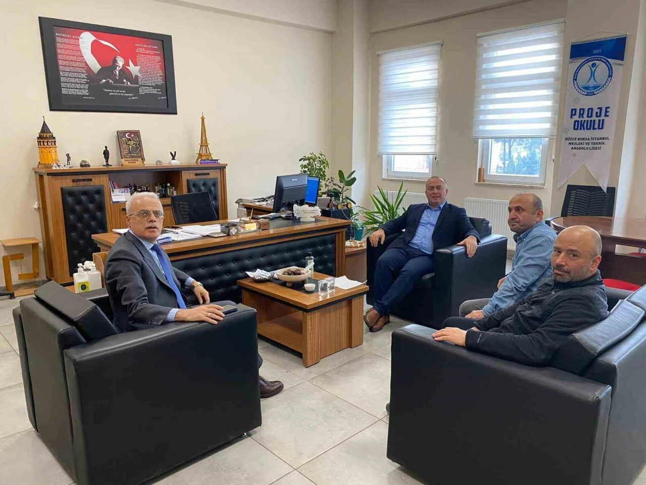 Arslant&uuml;rk liseli gen&ccedil;lerle bir araya geldi
