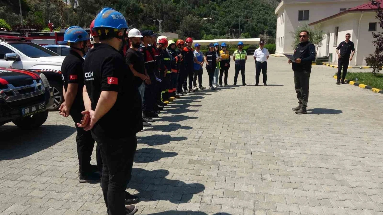 Artvin Barajı&rsquo;nda ger&ccedil;eği aratmayan kurtarma tatbikatı
