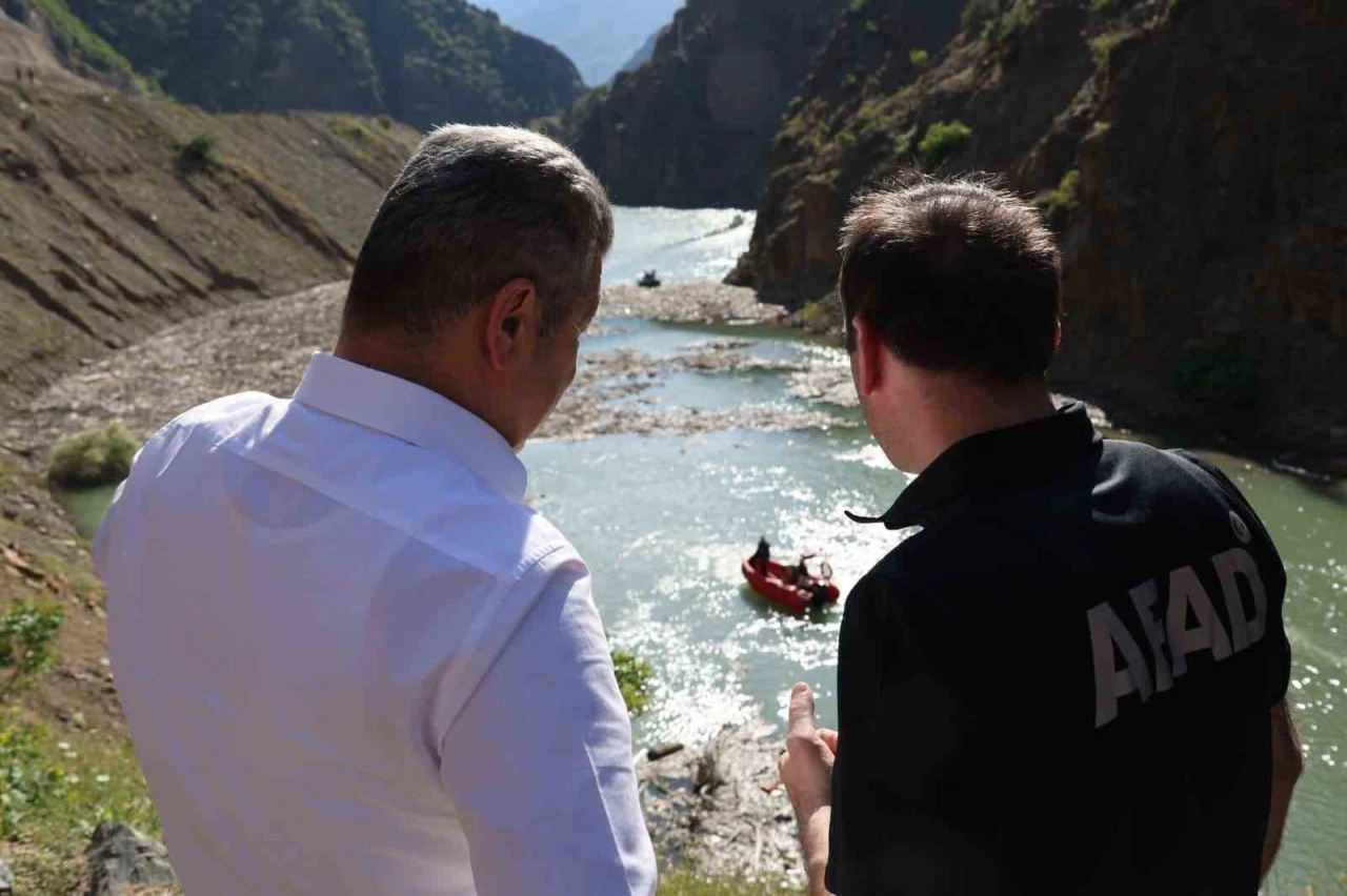 Artvin&rsquo;de kayıp babayı arama &ccedil;alışmaları 16&rsquo;ıncı g&uuml;n&uuml;nde s&uuml;r&uuml;yor
