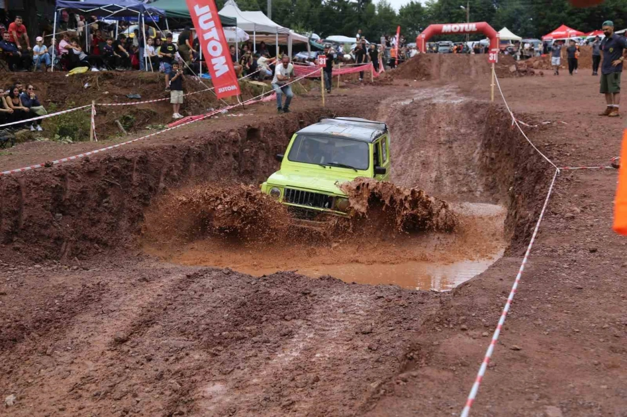 Artvin’in Kafkasör Yaylası’nda nefes kesen off-road heyecanı
