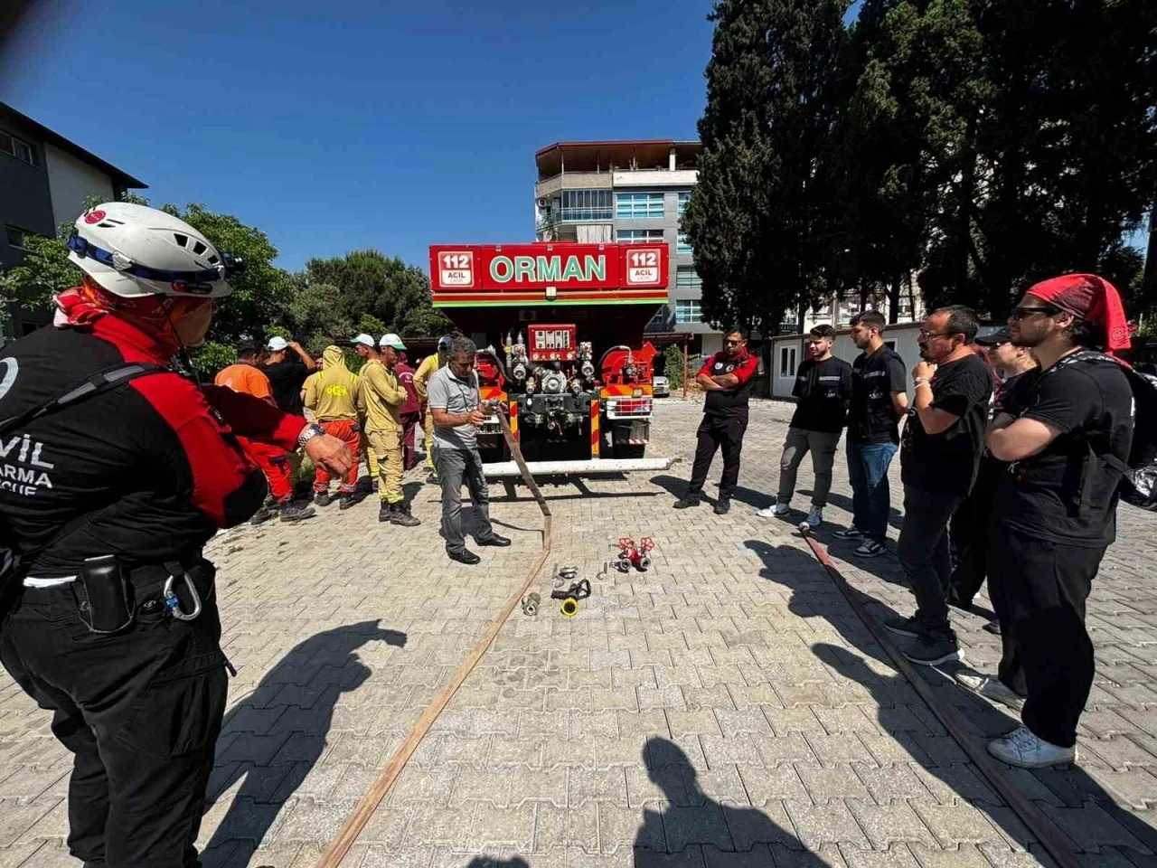 ASAK g&ouml;n&uuml;ll&uuml;lerine orman yangınlarıyla m&uuml;cadele eğitimi
