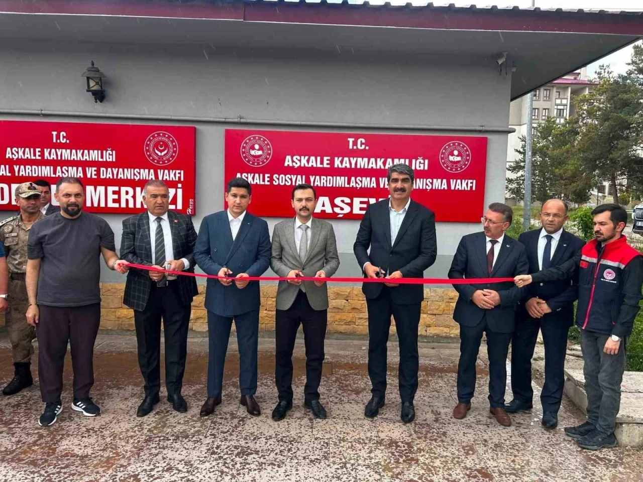 Aşkale&rsquo;de aşevi hizmete a&ccedil;ıldı: G&uuml;nde 70 aileye sıcak yemek ulaştırılacak
