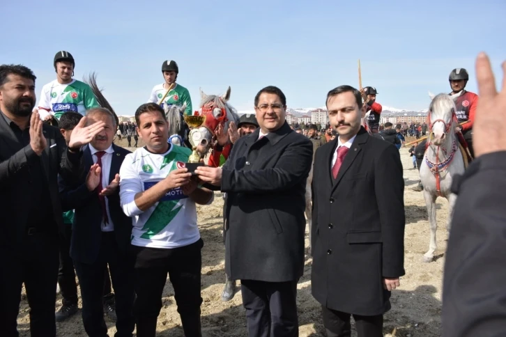 Aşkale&rsquo;de ata sporuna yoğun ilgi
