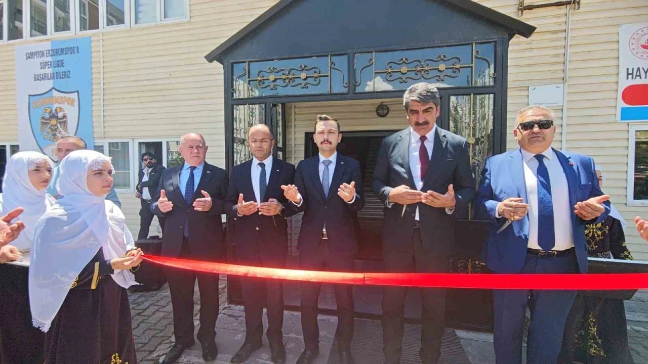 Aşkale&rsquo;de hayat boyu &ouml;ğrenme haftası sergisi a&ccedil;ıldı
