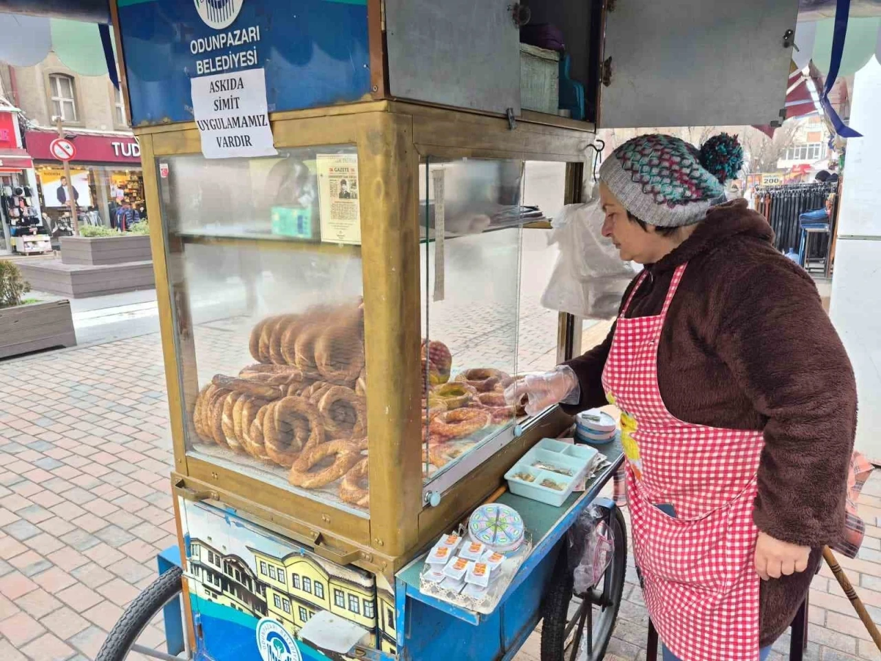 &rsquo;Askıda simit&rsquo; suistimaline esnaftan tepki
