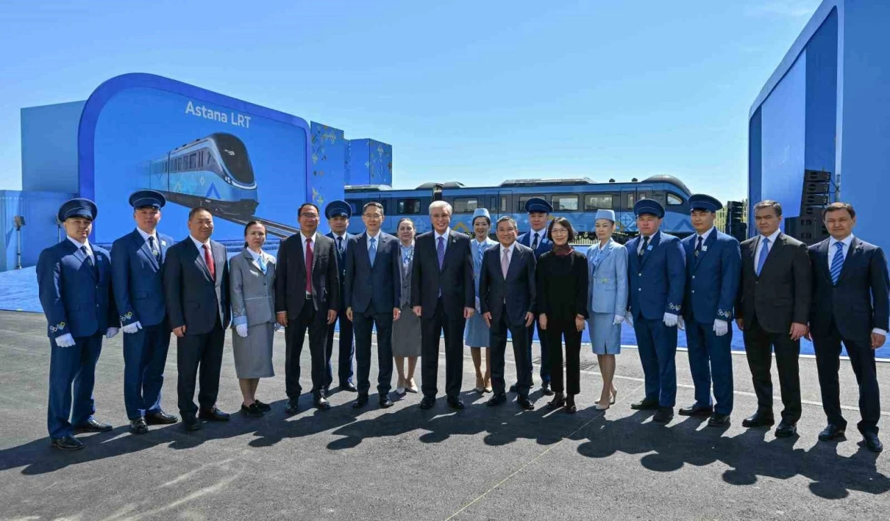 Astana&rsquo;da Hafif Raylı Sistem hizmete a&ccedil;ıldı
