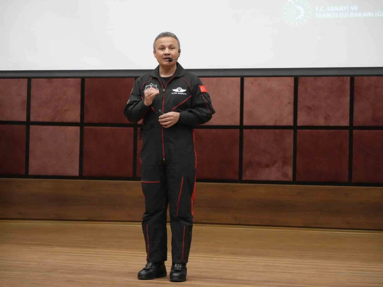 Astronot Alper Gezeravcı: &quot;Uzay alanında ciddi çalışmaların altına imza atmış milletlerden biriyiz&quot;
