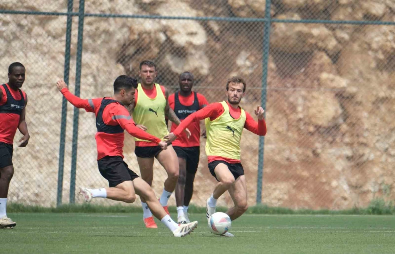 Atakaş Hatayspor, Göztepe maçı hazırlıklarını sürdürdü
