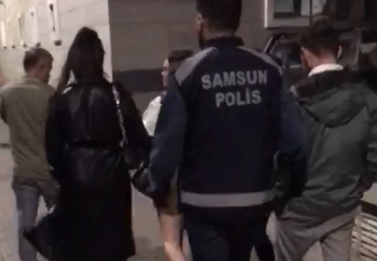 Atakum’da masaj salonlarına operasyon: 2 iş yeri sahibi ve 4 çalışan gözaltında
