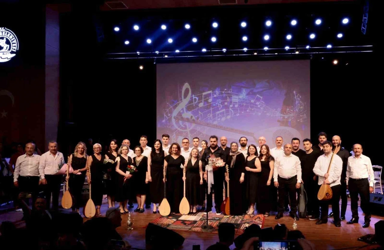 Atakum’da &quot;Bağlama Dinletisi ve Solistler Geçidi&quot;
