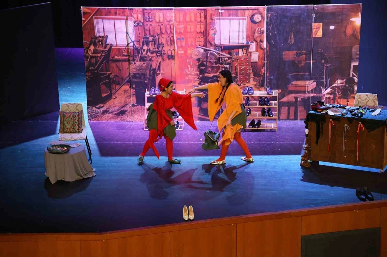 Ataşehir Belediyesi&rsquo;nden &ccedil;ocuklara sanat ve eğlence dolu s&ouml;mestr şenliği
