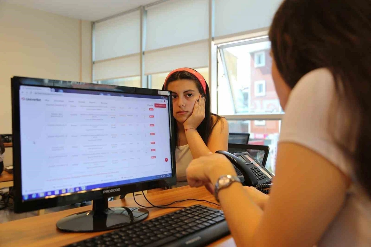 Ataşehir Belediyesi’nden öğrencilere ücretsiz LGS tercih danışmanlığı desteği
