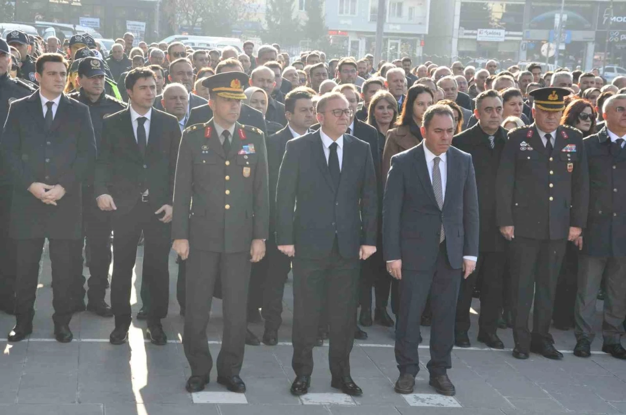 Atatürk ölümünün 87. yıldönümünde Kars’ta anıldı
