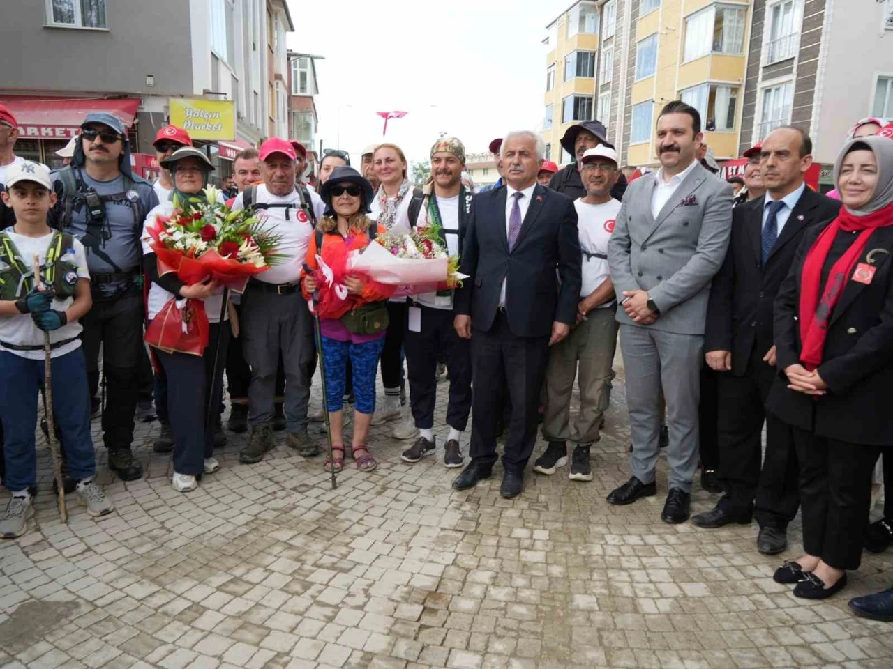 Atatürk ve İstiklal Yolu Yürüyüşü’nde katılımcılar, Seydiler