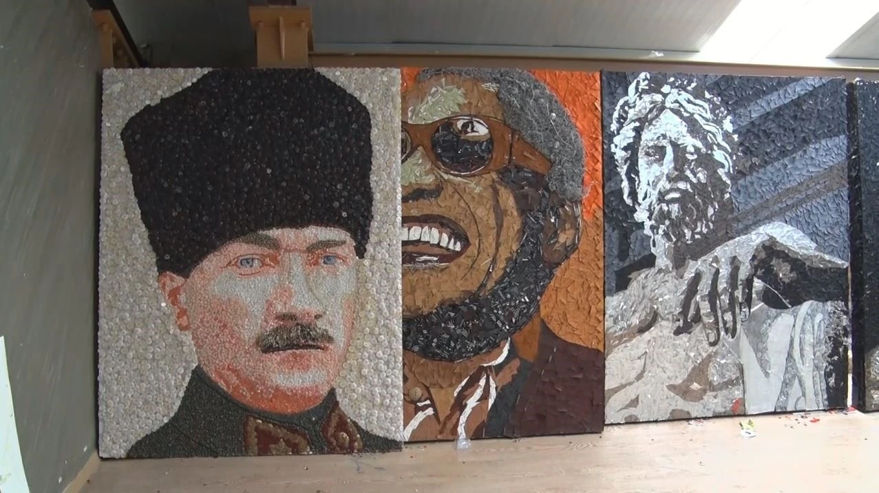 Atıkları sanat eserine dönüştürdü, tabloları tüm dünyada yer buldu
