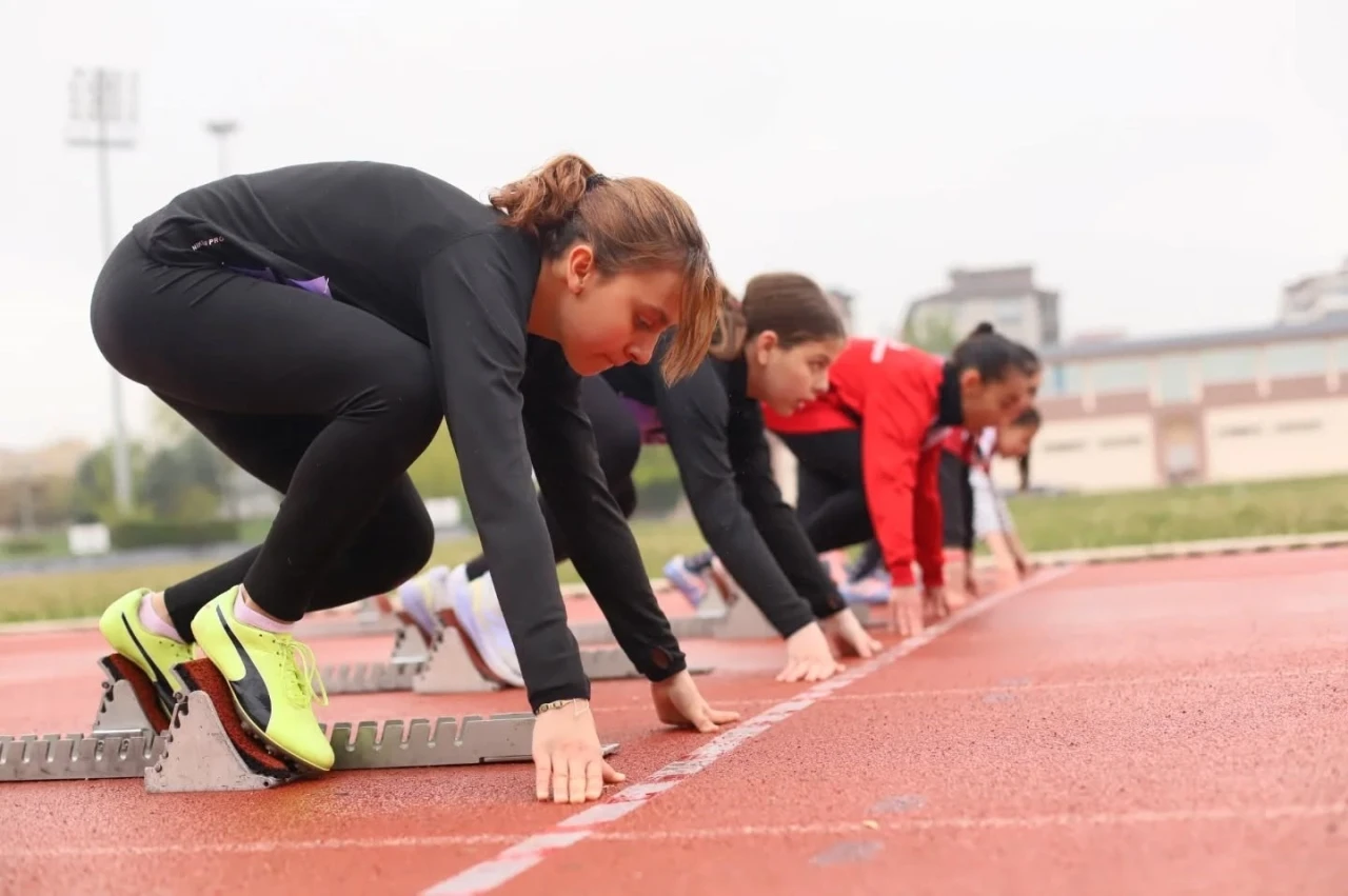 Atletizmin yıldızları Denizli’de buluşuyor

