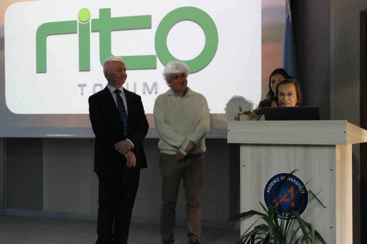 A&Uuml; Ziraat Fak&uuml;ltesi 225 &ouml;ğrencisini uygulamalı eğitim i&ccedil;in sahaya uğurladı
