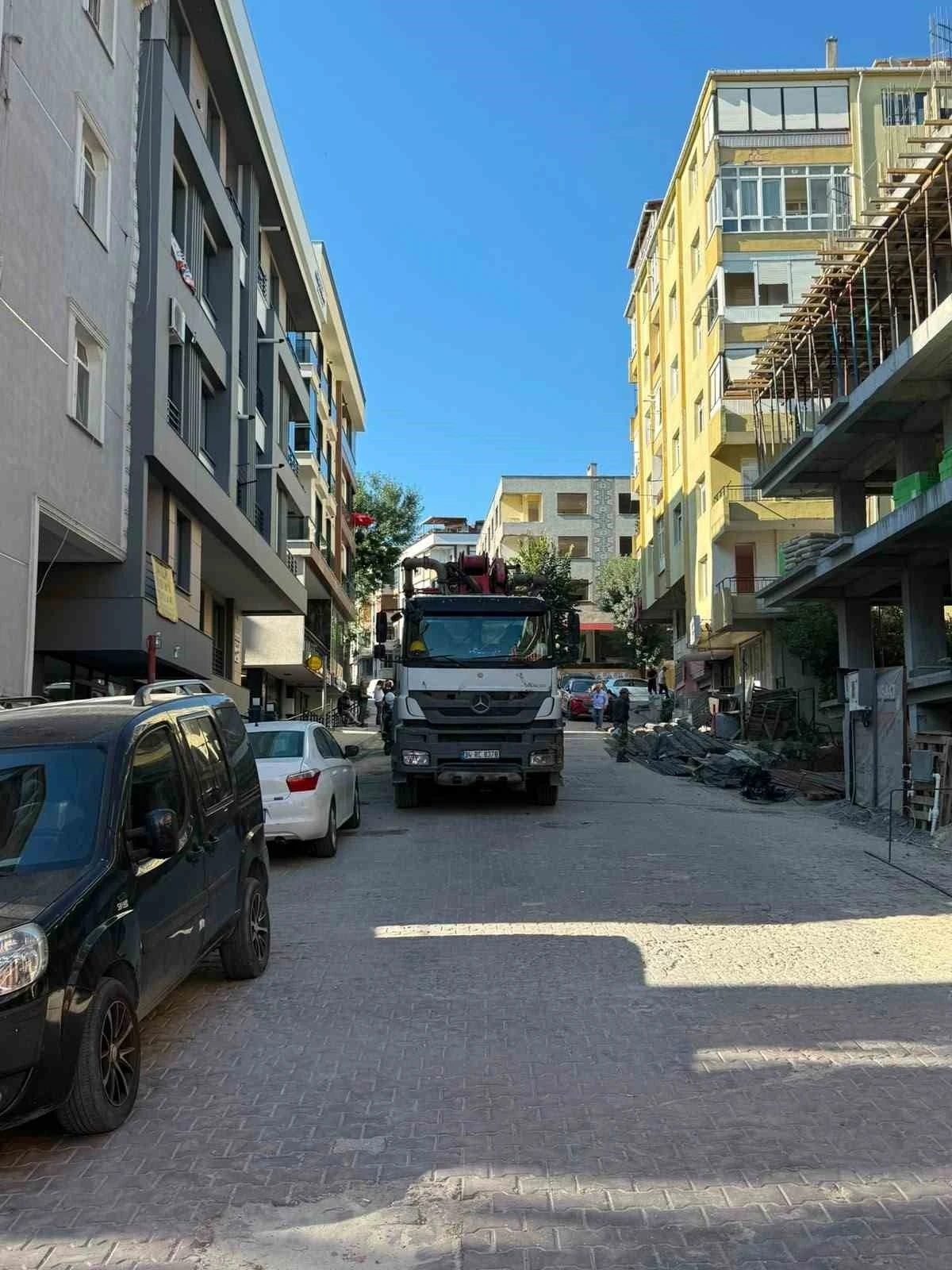 Avcılar&rsquo;da izinsiz sokak kapatan inşaat firmalarına ceza
