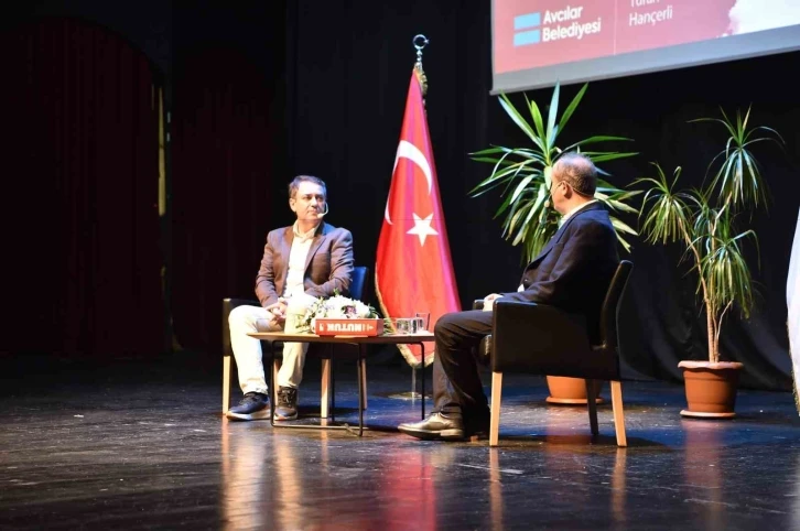 Avcılar&rsquo;da "Cumhuriyeti Anlamak" adlı s&ouml;yleşi ger&ccedil;ekleştirildi
